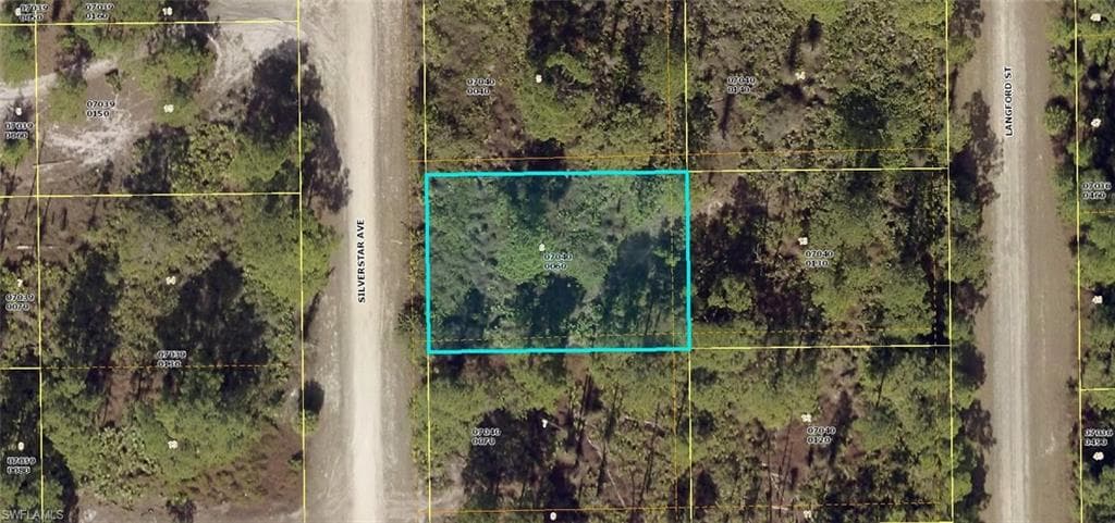 767 Silverstar AVE LEHIGH ACRES, FL 33974