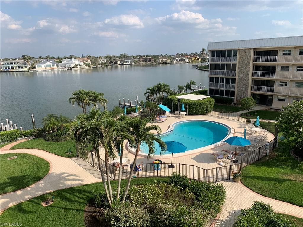 3450 Gulf Shore BLVD N 406 NAPLES, FL 34103