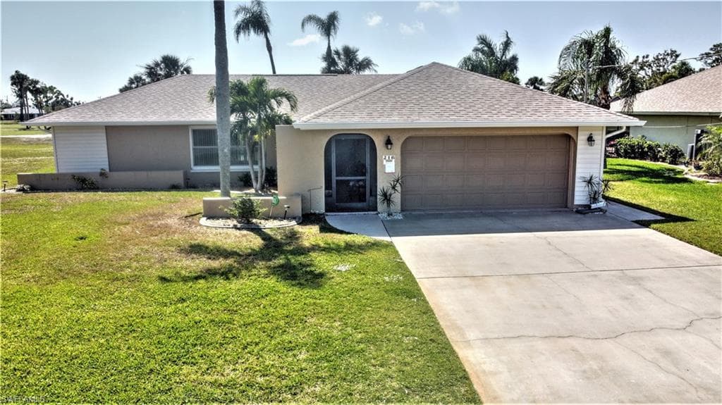 216 SE 9th TER CAPE CORAL, FL 33990