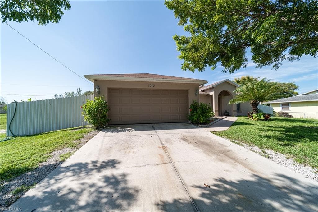 1010 NE 12th TER CAPE CORAL, FL 33909