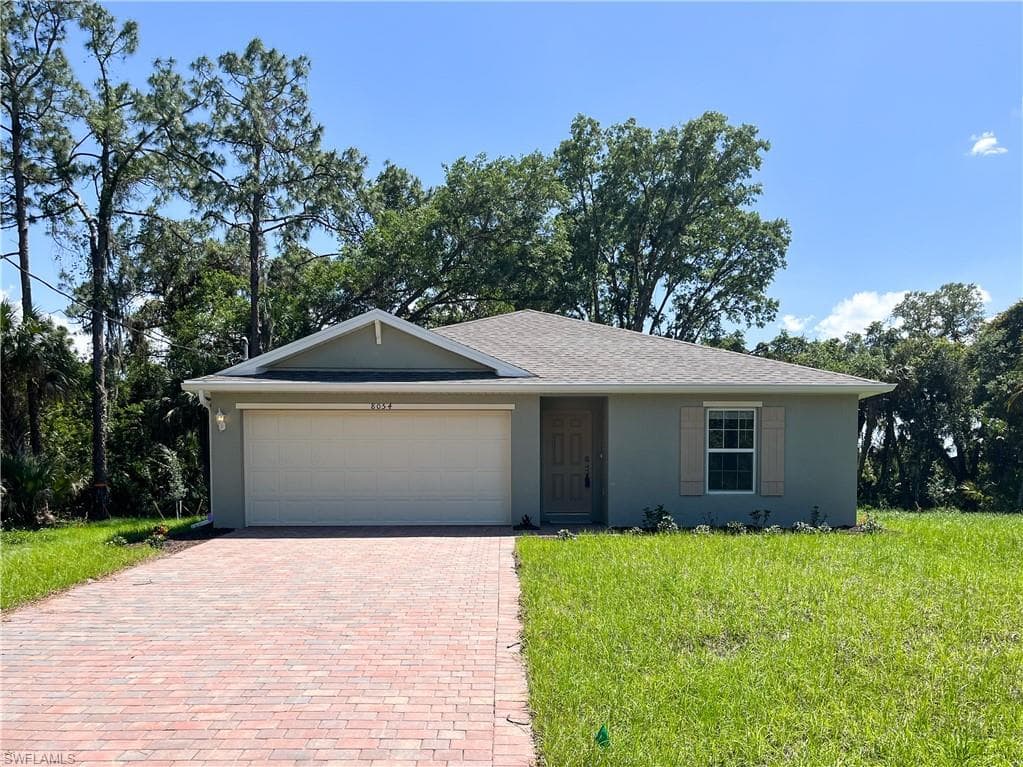 8054 Windswept CIR LABELLE, FL 33935