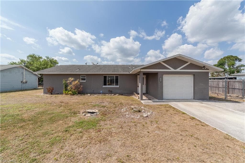 18592 Bartow BLVD FORT MYERS, FL 33967