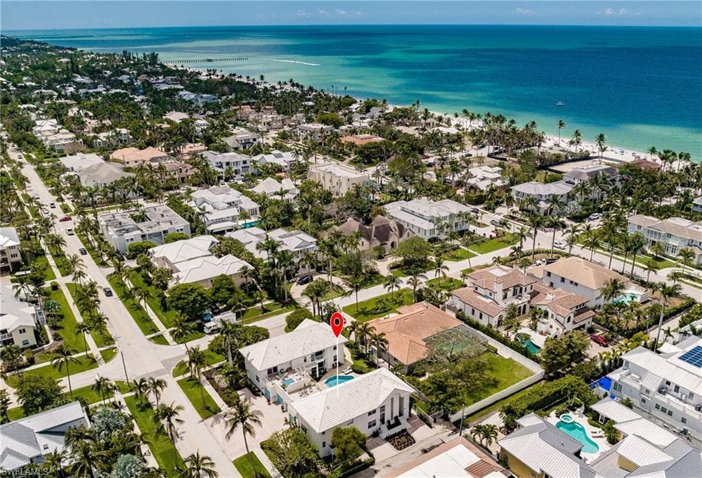 390 2nd ST S 4 NAPLES, FL 34102