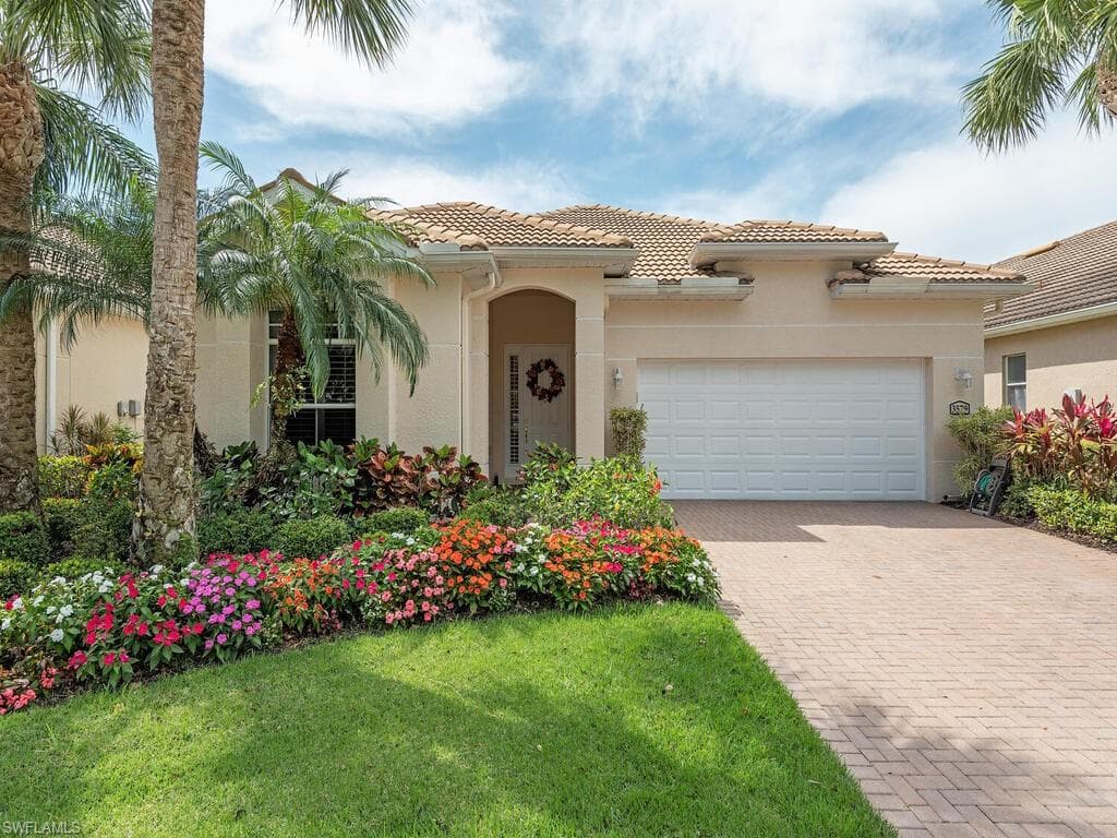 3579 GRAND CYPRESS DR NAPLES, FL 34119
