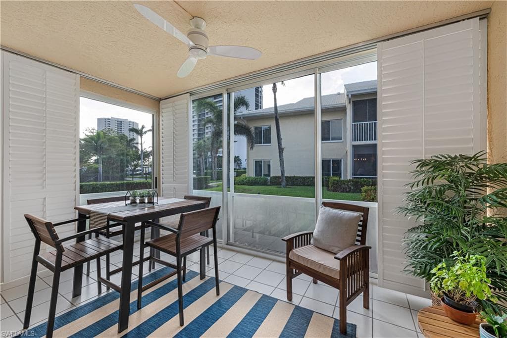 5809 Glencove DR 904 NAPLES, FL 34108