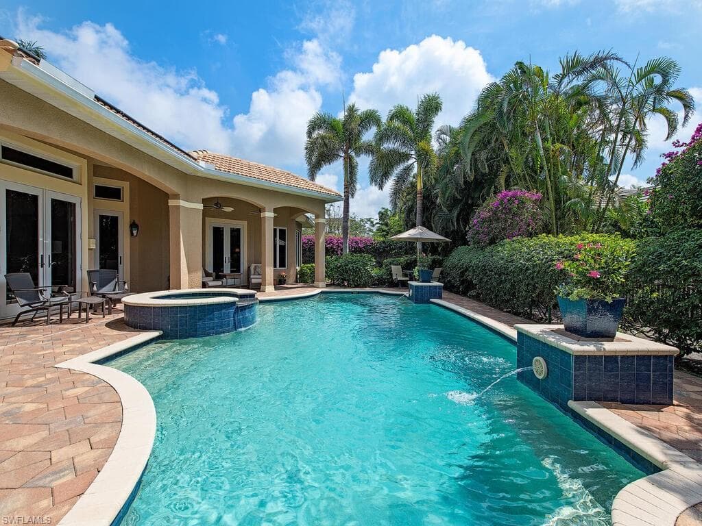 650 Bow Line DR NAPLES, FL 34103
