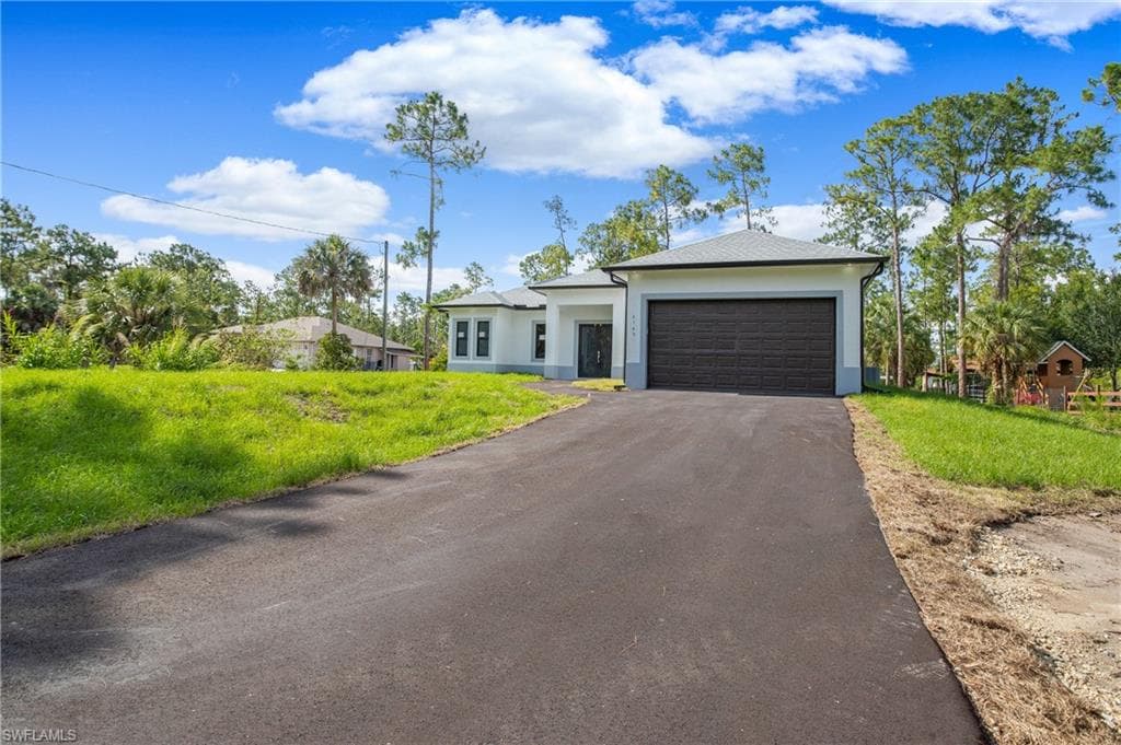 1315 McArthur AVE LEHIGH ACRES, FL 33972