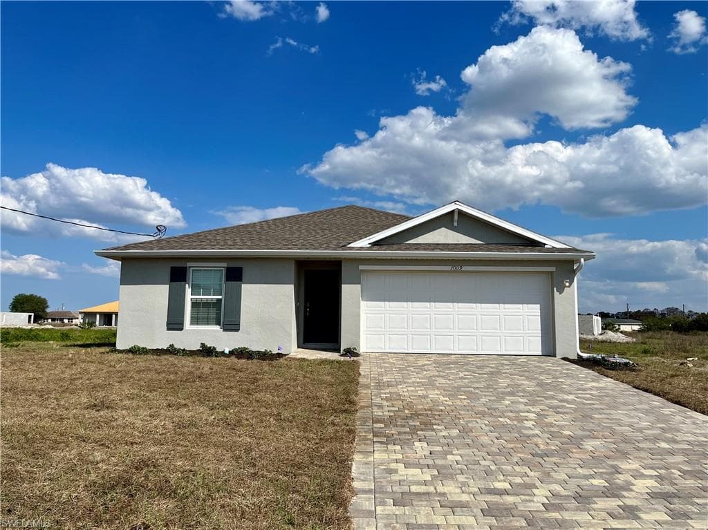 7009 Blue CT LABELLE, FL 33935