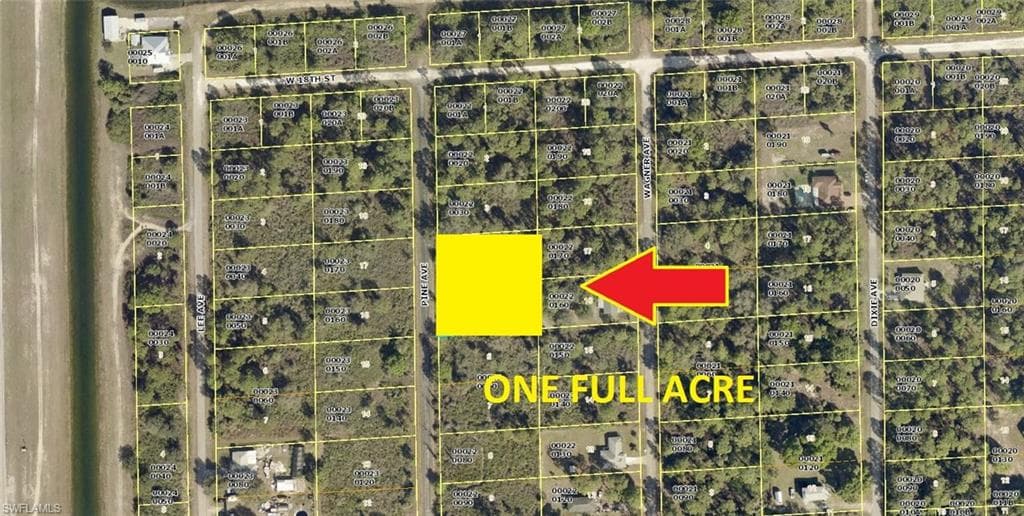 1760 Pine AVE LEHIGH ACRES, FL 33972