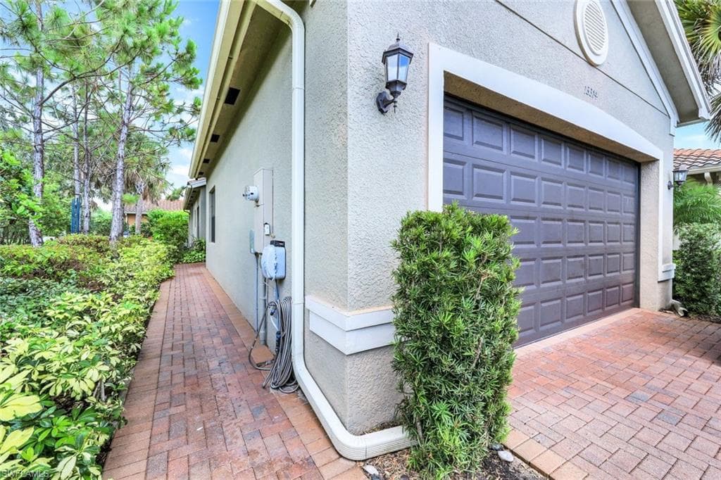 13314 SILKTAIL DR NAPLES, FL 34109