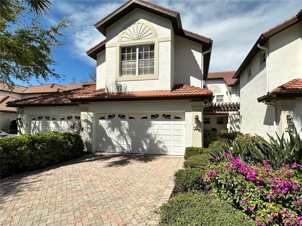 2235 Hawksridge DR 601 NAPLES, FL 34105