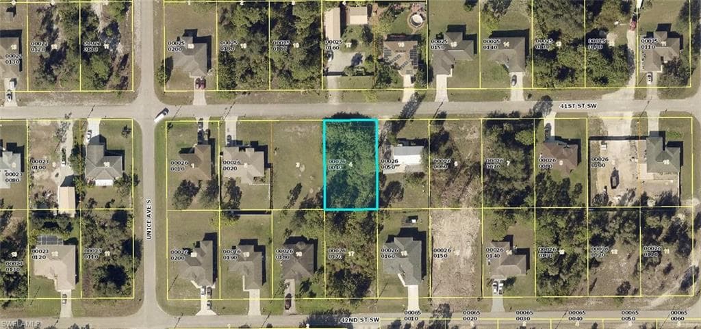 3513 41st ST SW LEHIGH ACRES, FL 33976