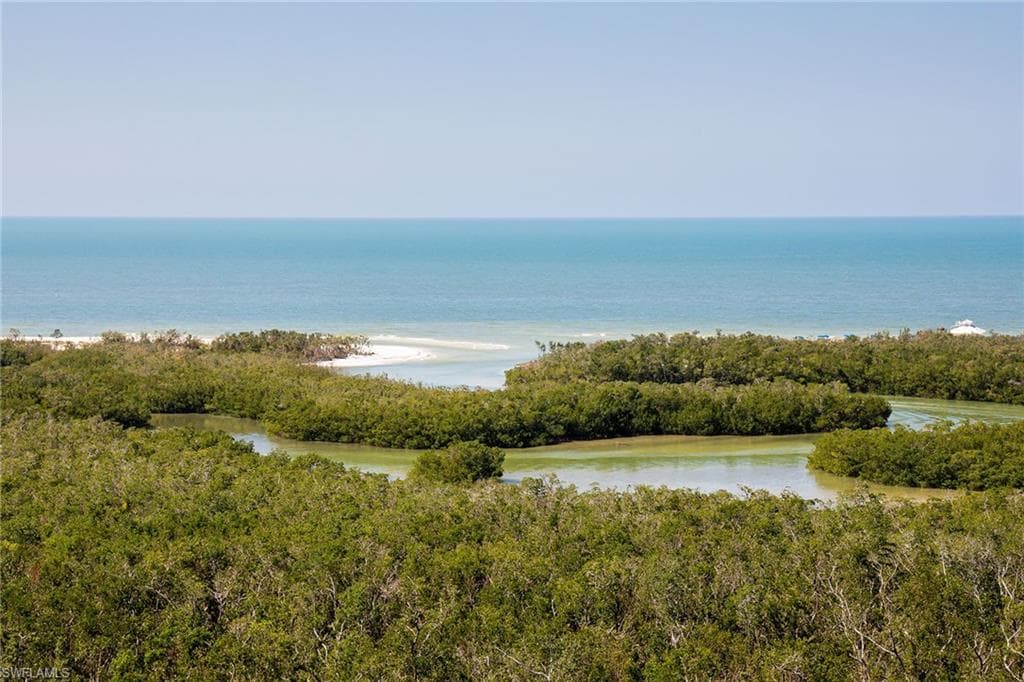 6075 Pelican Bay BLVD 1401 NAPLES, FL 34108