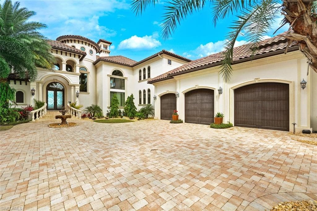 2844 Valencia WAY FORT MYERS, FL 33901