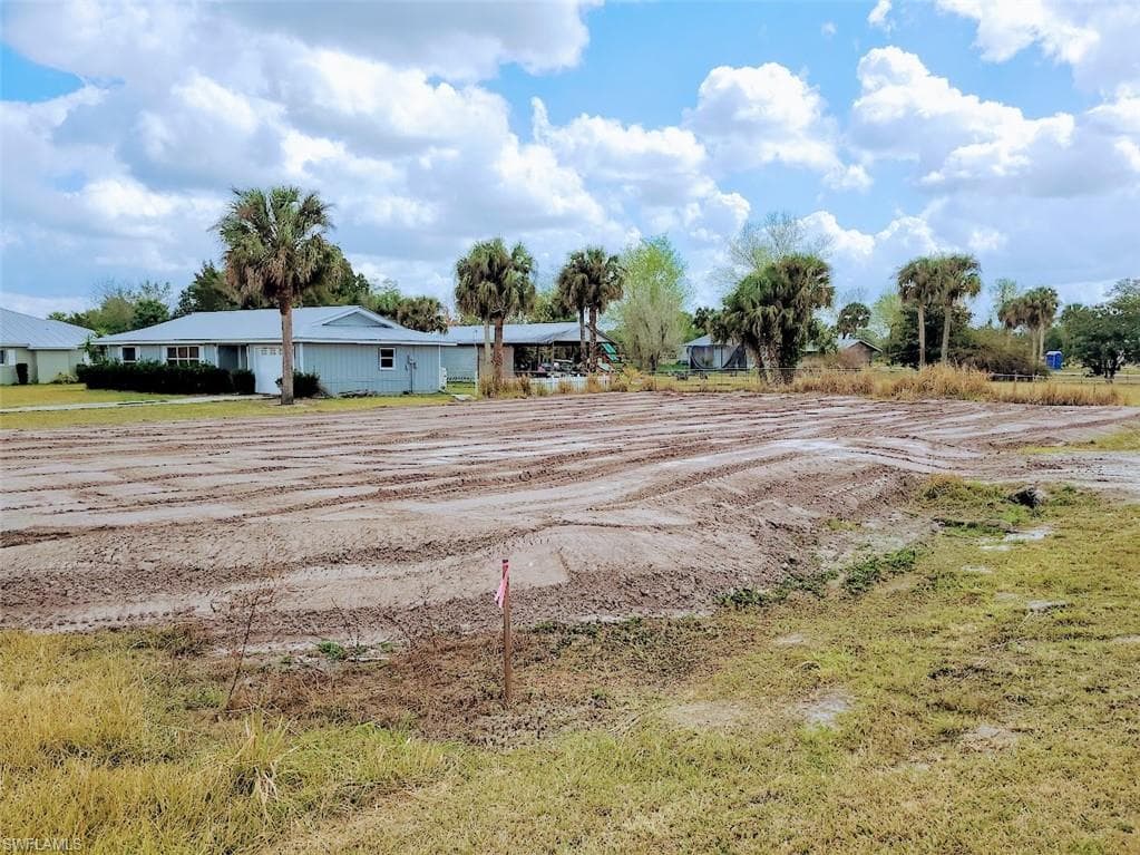 2990 Shell LN FORT DENAUD, FL 33935