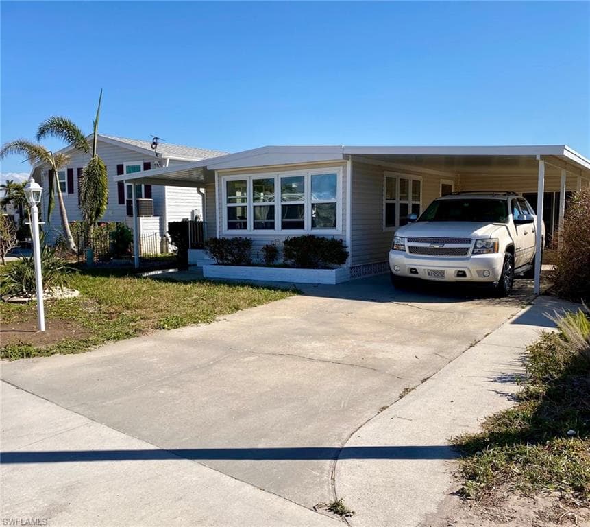 11401 Bougainvillea LN FORT MYERS BEACH, FL 33931