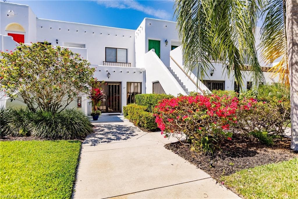 3308 Europa Dr #27 NAPLES, FL 34105