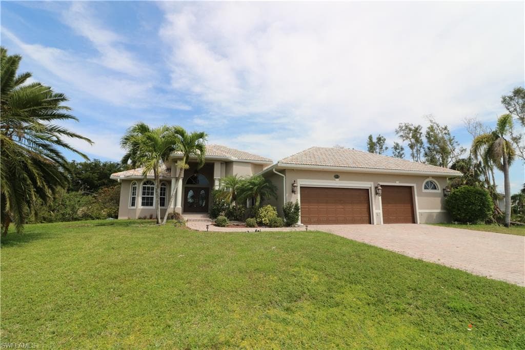 8660 Belle Meade DR FORT MYERS, FL 33908