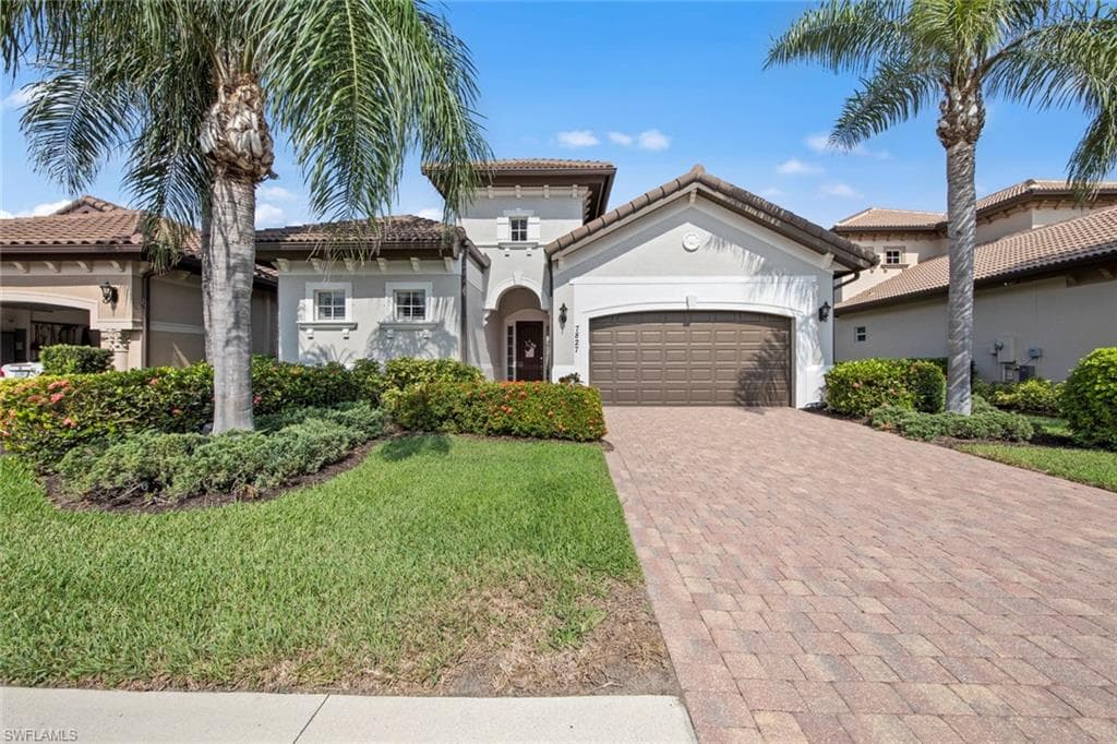 7827 Valencia CT NAPLES, FL 34113