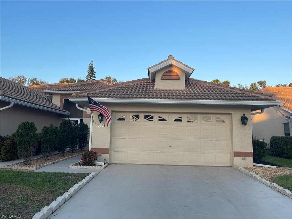 8063 Palomino DR 16 NAPLES, FL 34113