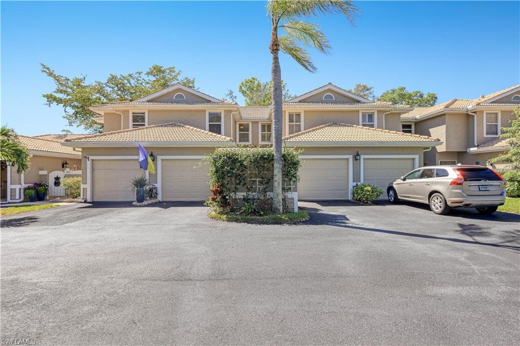 386 Emerald Bay CIR G4 NAPLES, FL 34110