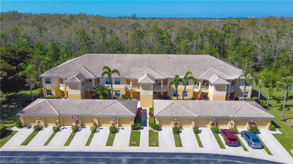 19420 Cromwell CT 202 FORT MYERS, FL 33912