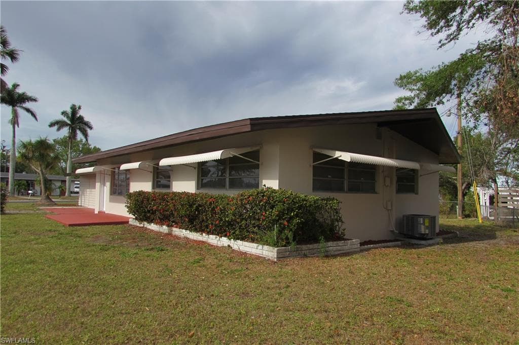 1667 Rudy CT FORT MYERS, FL 33901