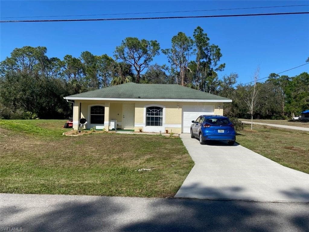 1000 15th ST LEHIGH ACRES, FL 33972