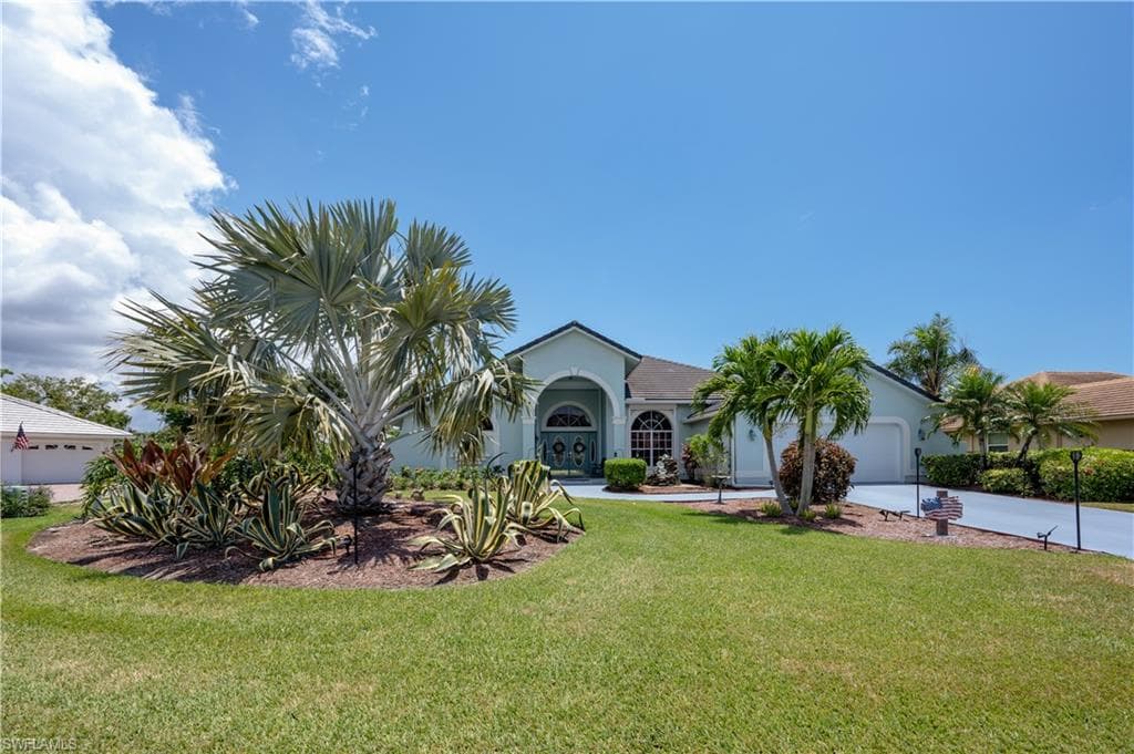 2034 Castle Garden LN NAPLES, FL 34110