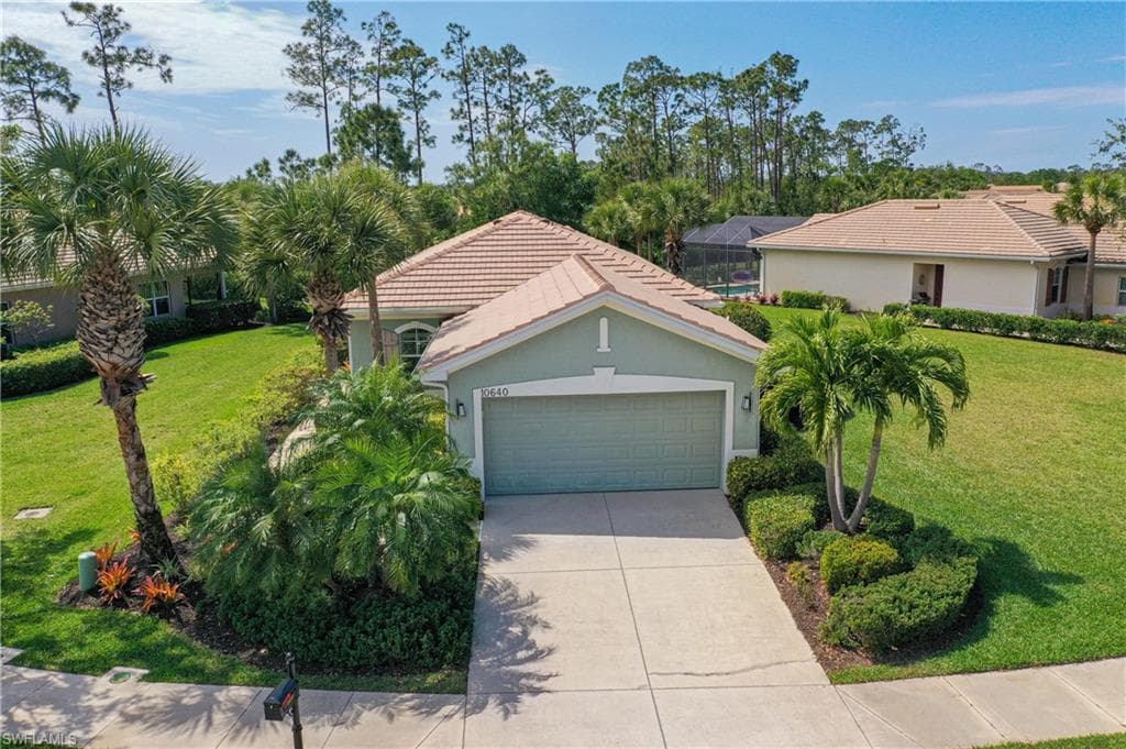 10640 Camarelle CIR FORT MYERS, FL 33913