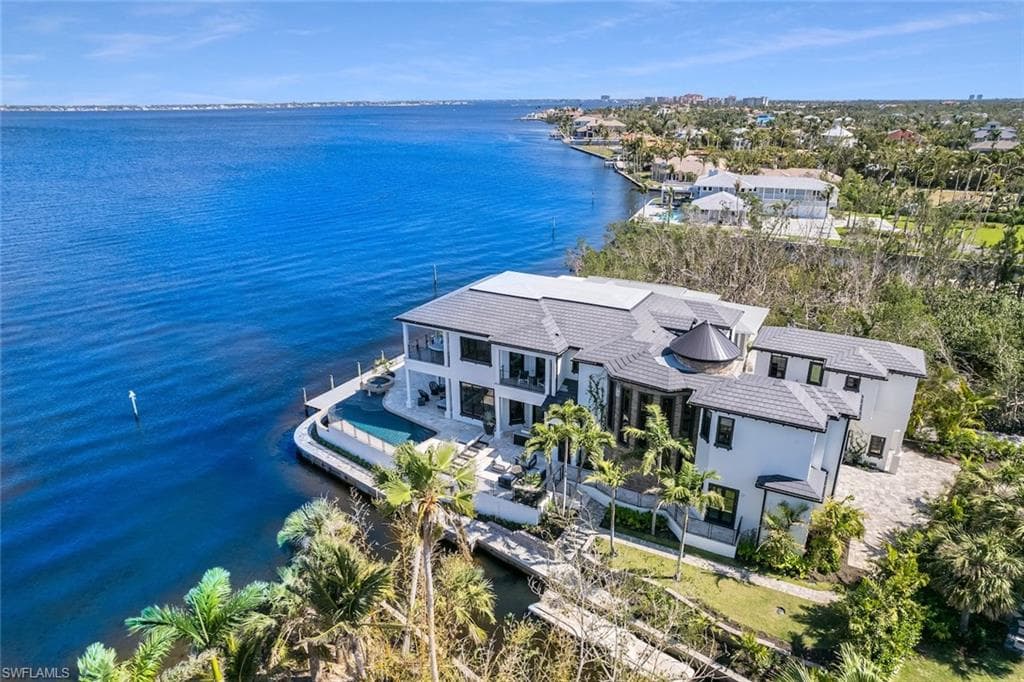 15200 Cove LN FORT MYERS, FL 33908