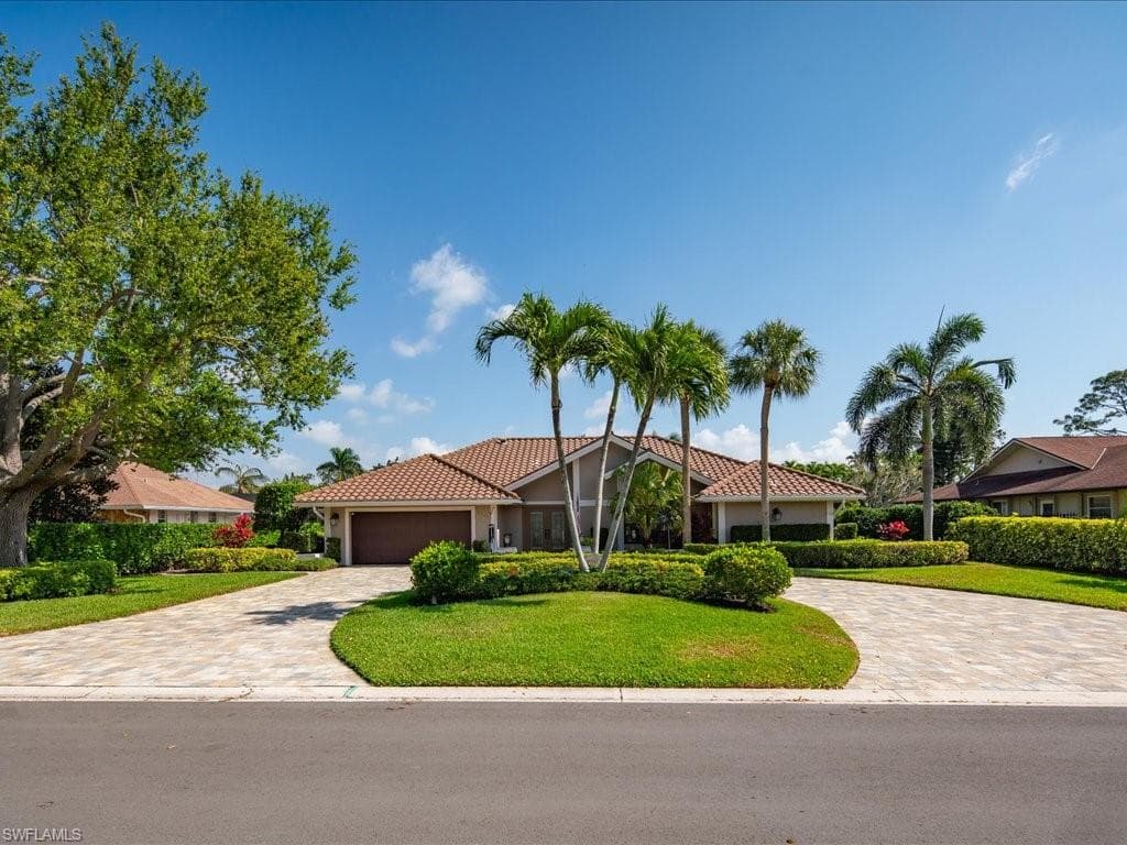 2230 Queens BLVD NAPLES, FL 34112