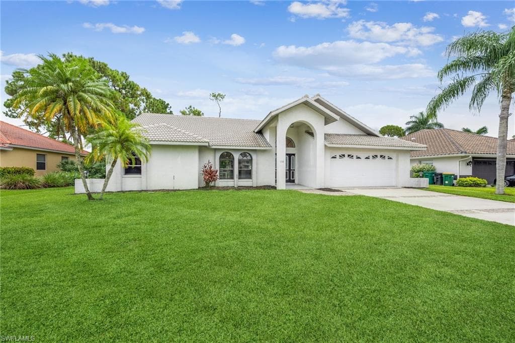 198 Palmetto Dunes CIR NAPLES, FL 34113