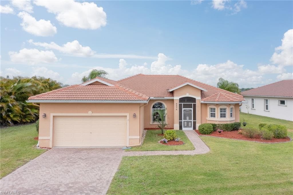 2278 Grove DR NAPLES, FL 34120