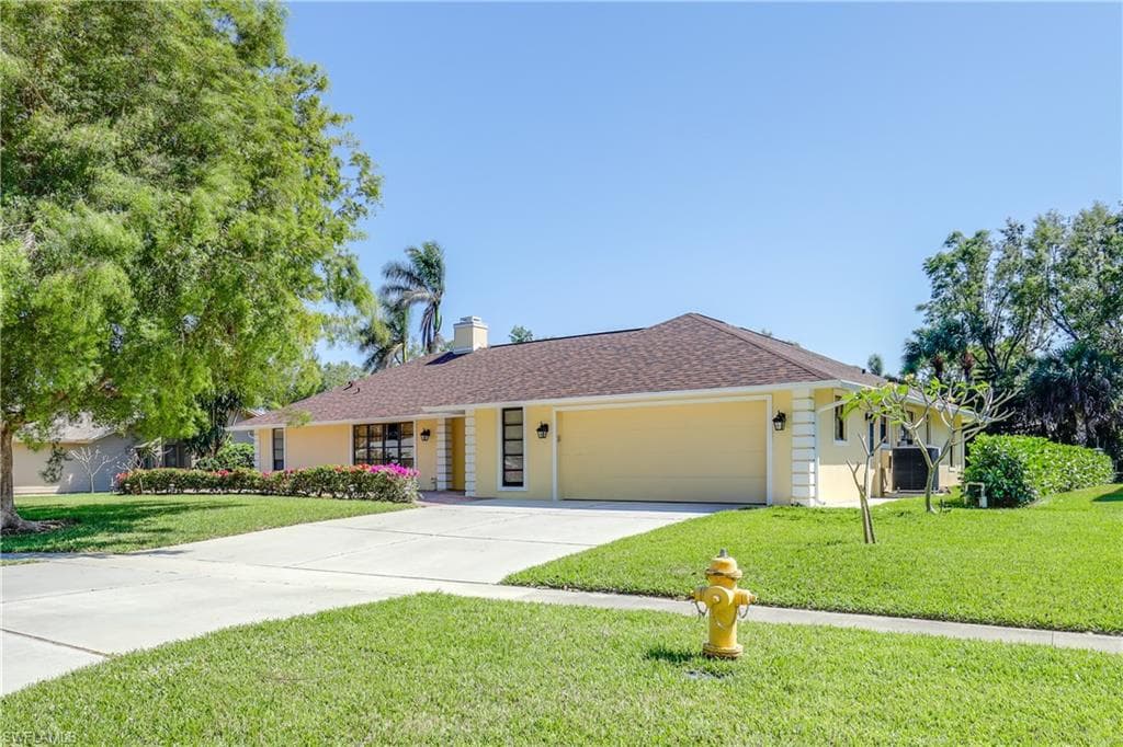 630 Nottingham DR NAPLES, FL 34109