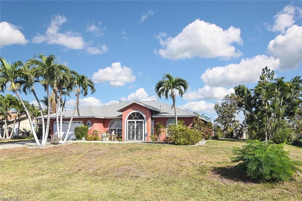 107 SE 43rd LN CAPE CORAL, FL 33904