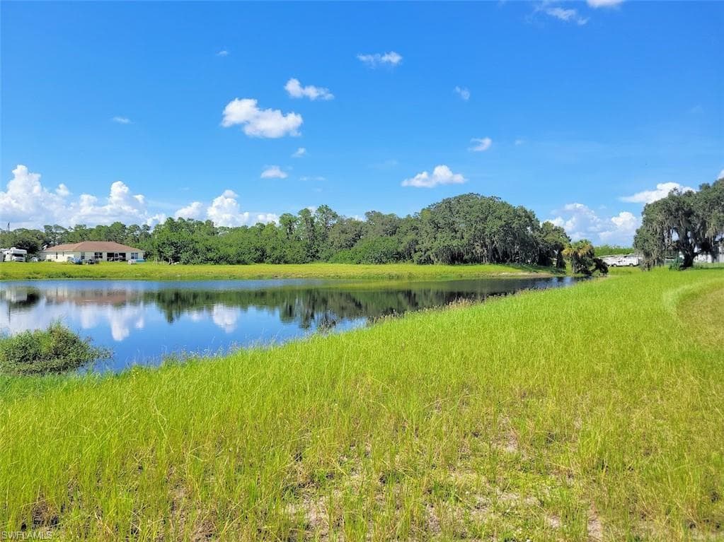 3041 NE Beechwood CIR LABELLE, FL 33935
