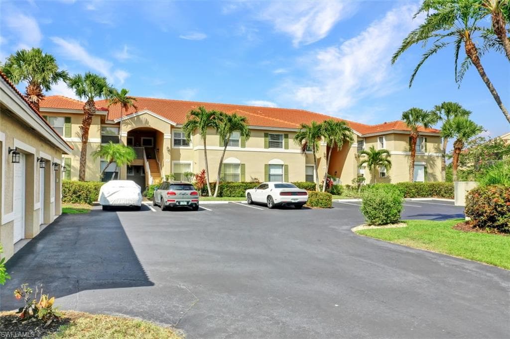6432 Huntington Lakes CIR 2-203 NAPLES, FL 34119
