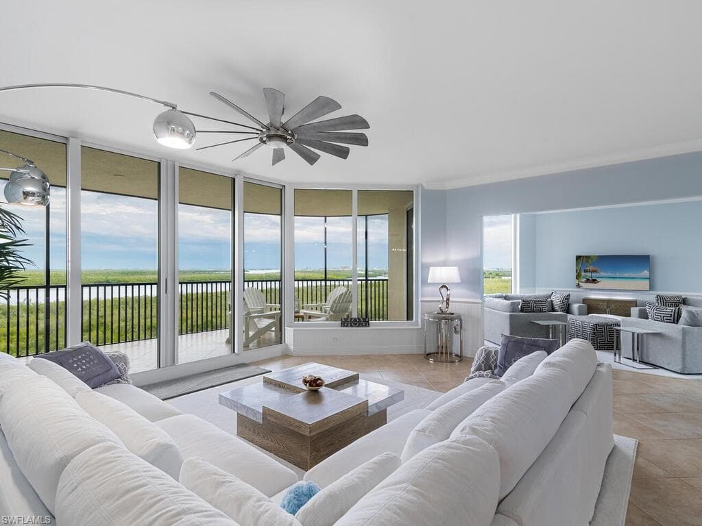1050 Borghese LN 606 NAPLES, FL 34114