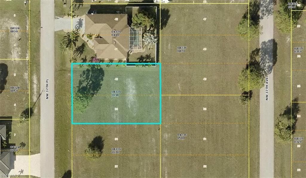 2353 37th PL CAPE CORAL, FL 33993