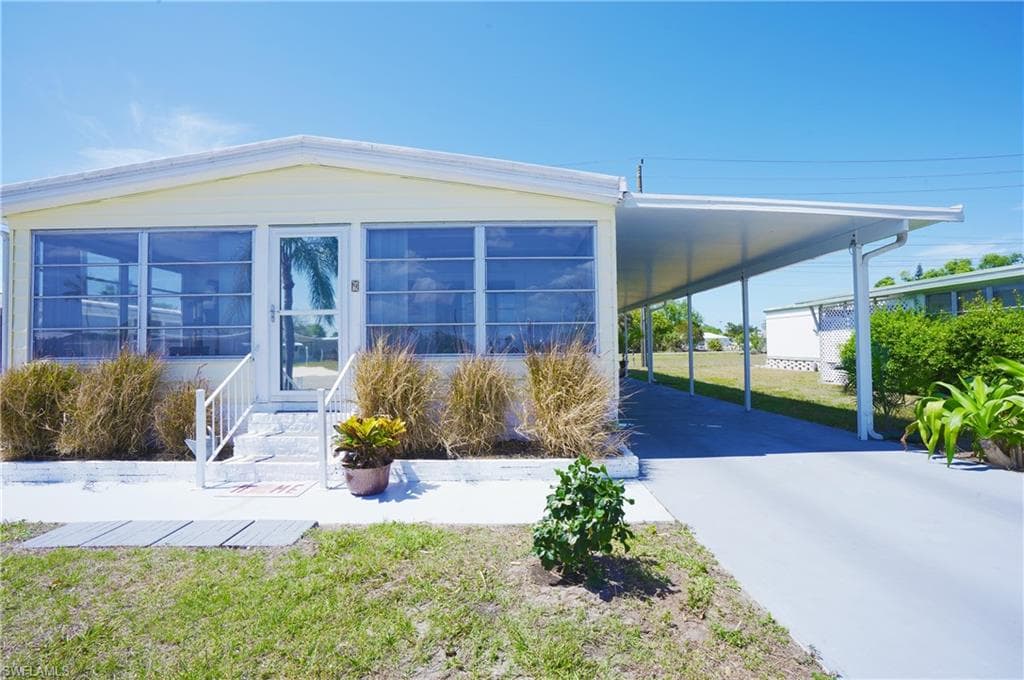 9 Cannes DR NAPLES, FL 34112