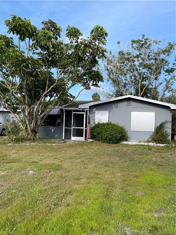 1300 Waite DR NORTH FORT MYERS, FL 33903