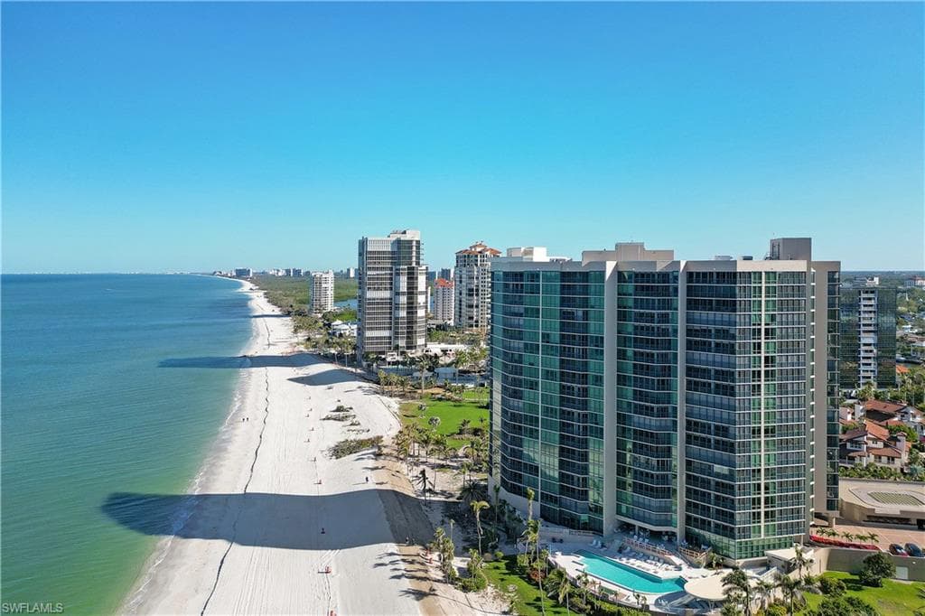 4651 Gulf Shore BLVD N 701 NAPLES, FL 34103