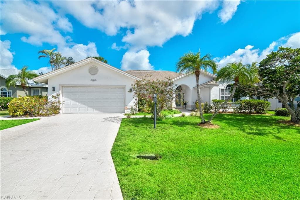 22783 Fountain Lakes BLVD ESTERO, FL 33928