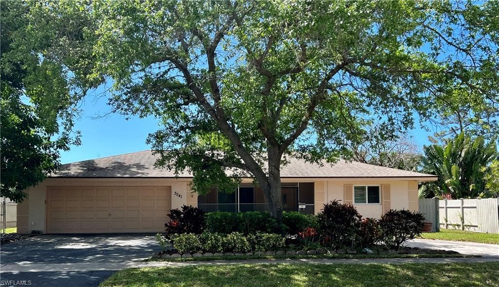 3541 Bolero WAY NAPLES, FL 34105