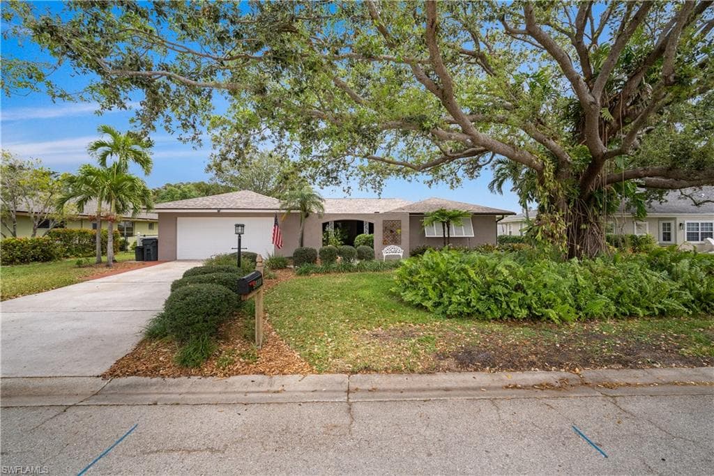5331 Chippendale CIR W FORT MYERS, FL 33919