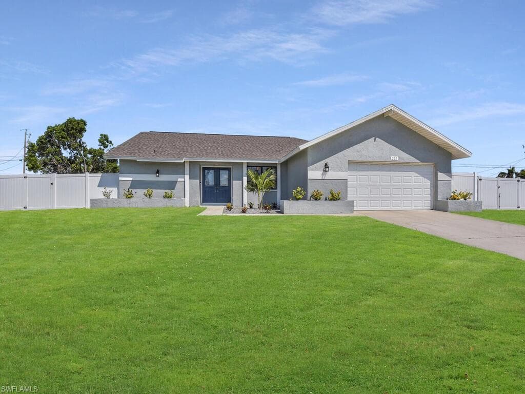 233 SW 19th TER CAPE CORAL, FL 33991