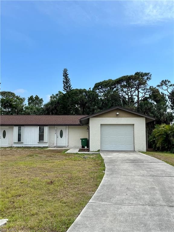 936 E Valley DR BONITA SPRINGS, FL 34134