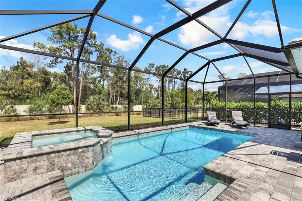 3528 PILOT CIR NAPLES, FL 34120