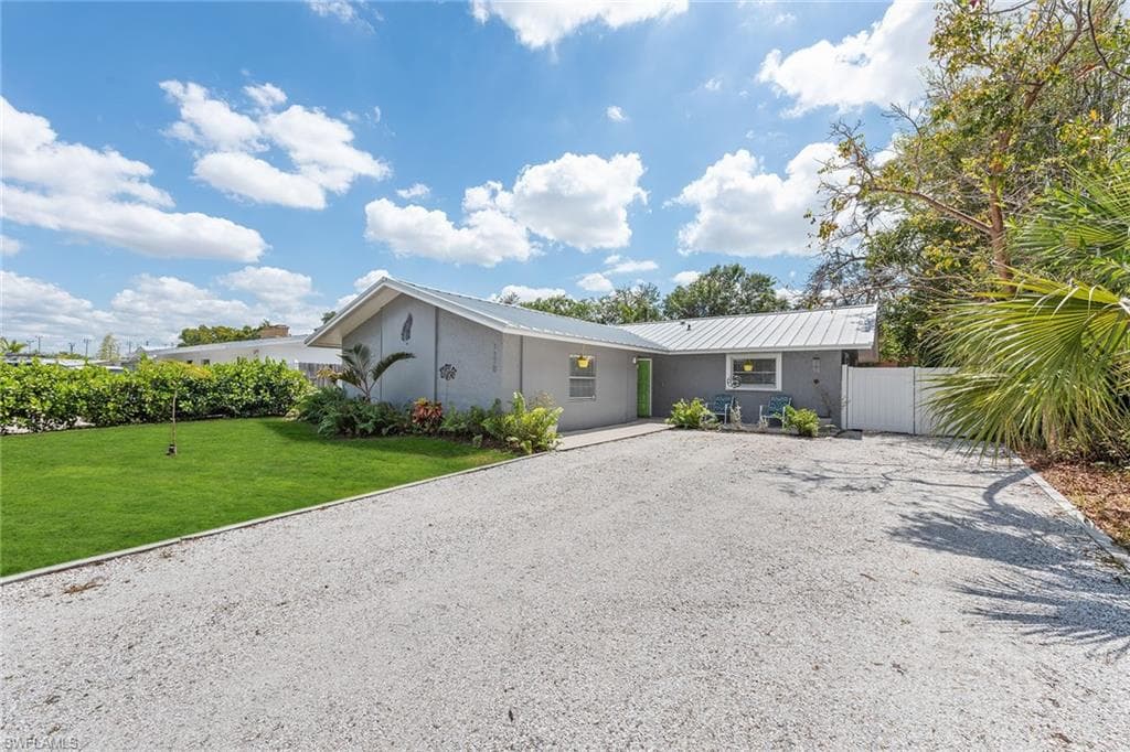 1170 22nd AVE N NAPLES, FL 34103